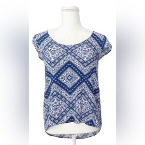 Pink Rose Blue White Short Sleeve Top Size Large